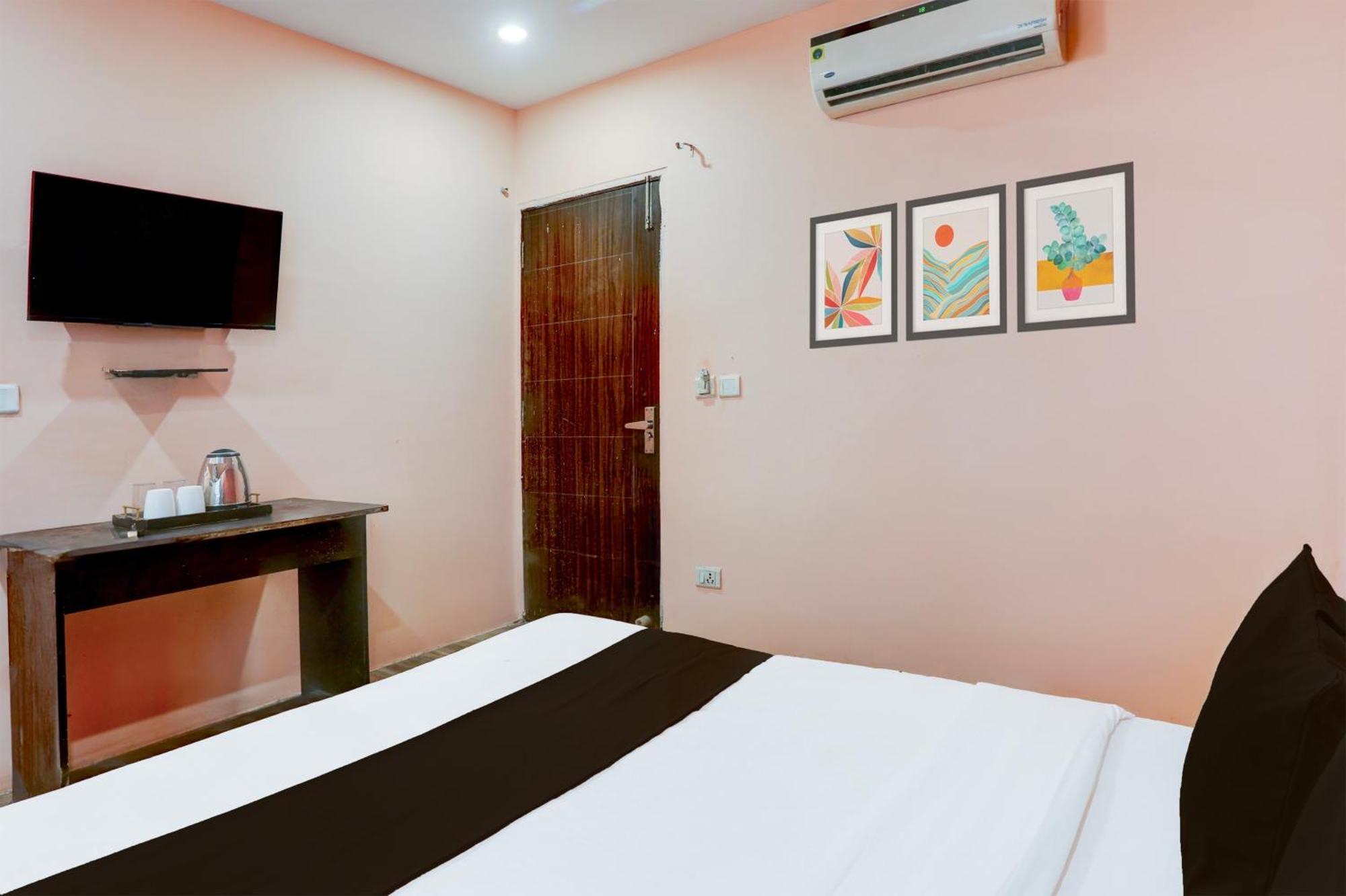 Super Hotel O S J Residency Delhi  Extérieur photo